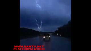 Potężne wyładowanie na niebie co to było