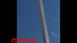 UFO w kształcie cygara nagrane w dzień