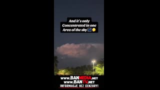 Zobacz niezwykły obiekt UFO przelatujący podczas burzy
