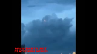 Obiekt UFO w chmurach zarejestrowany przypadkowo