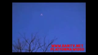Jedno z lepszych nagrań UFO w kształcie trójkąta czy to test wojskowy